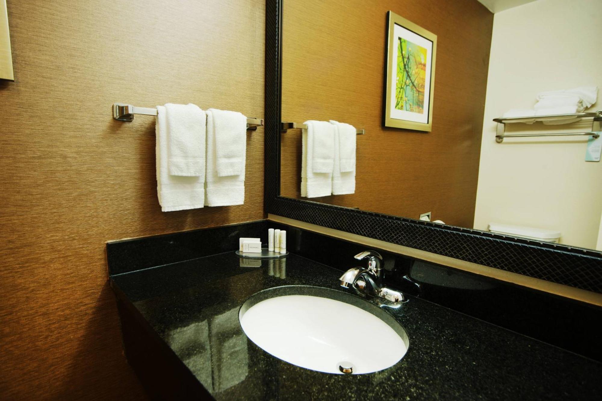 Fairfield Inn And Suites By Marriott Muskogee Bagian luar foto